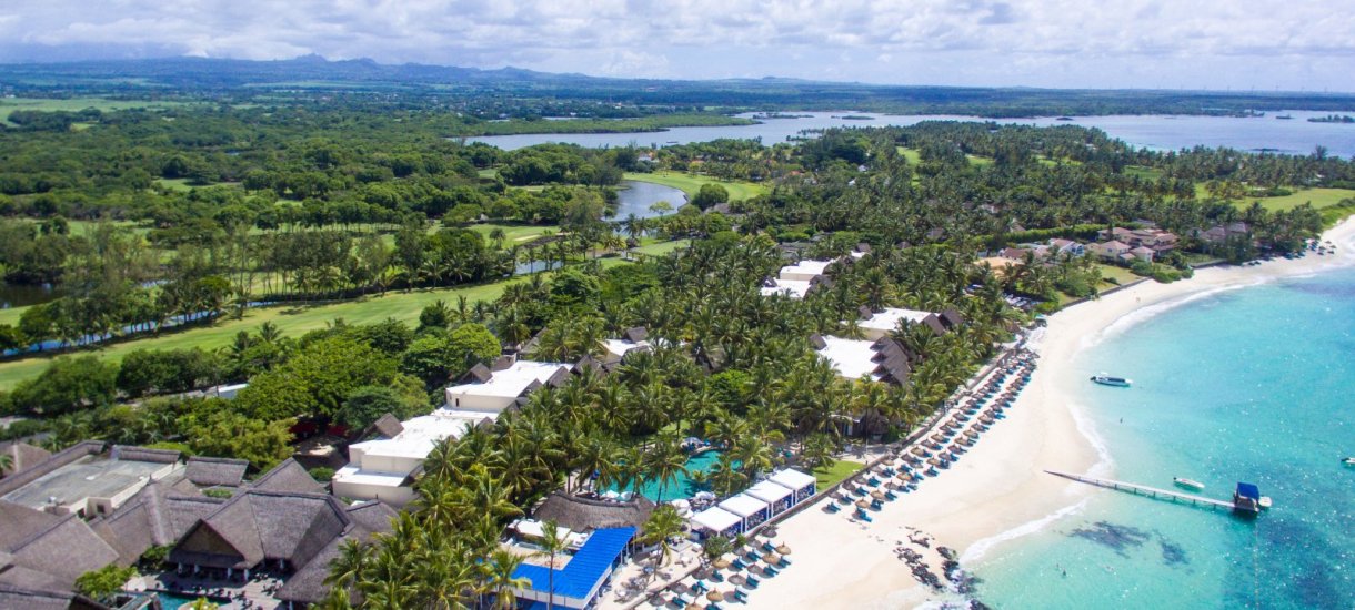 Mauritius Belle Mare Plage näkymä hotellin ja rannan ylle