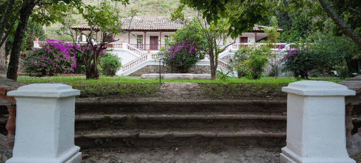 Beyond Quito, Hacienda piman