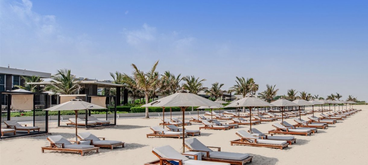 Oberoi Al Zorah beach