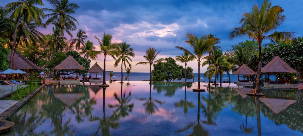 Infinity pool, Oberoi Beach Resort Lombok