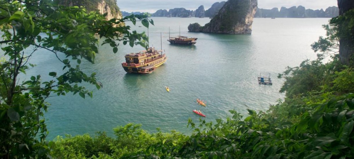 Vietnam, Halong Bay